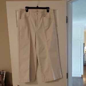 Wonderly Women's Cream Wide-Leg Jeans